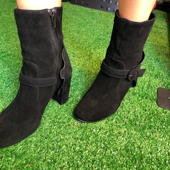 Kensie Lacey Bootie - Picture 3 of 3